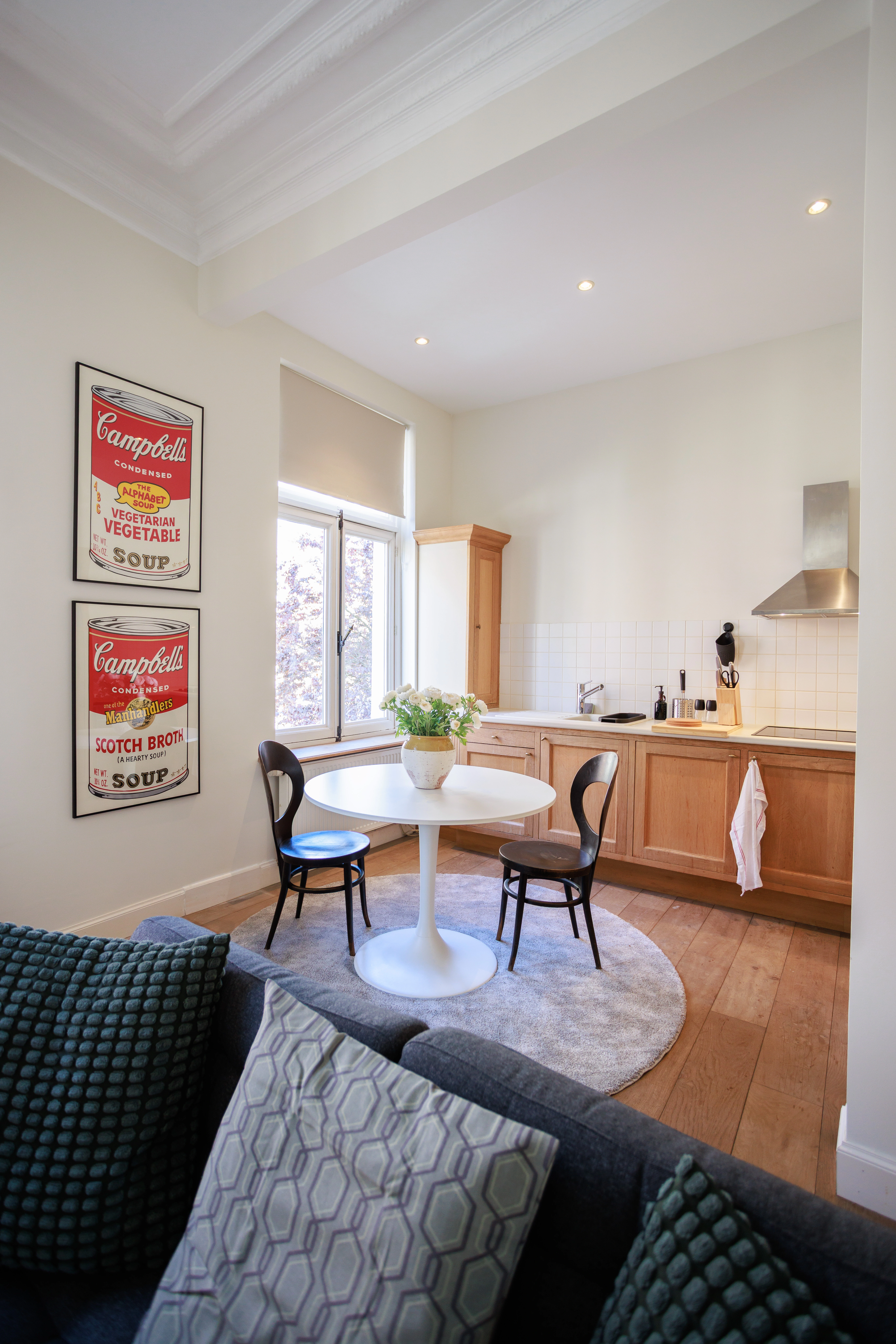 1confederes-dining-area