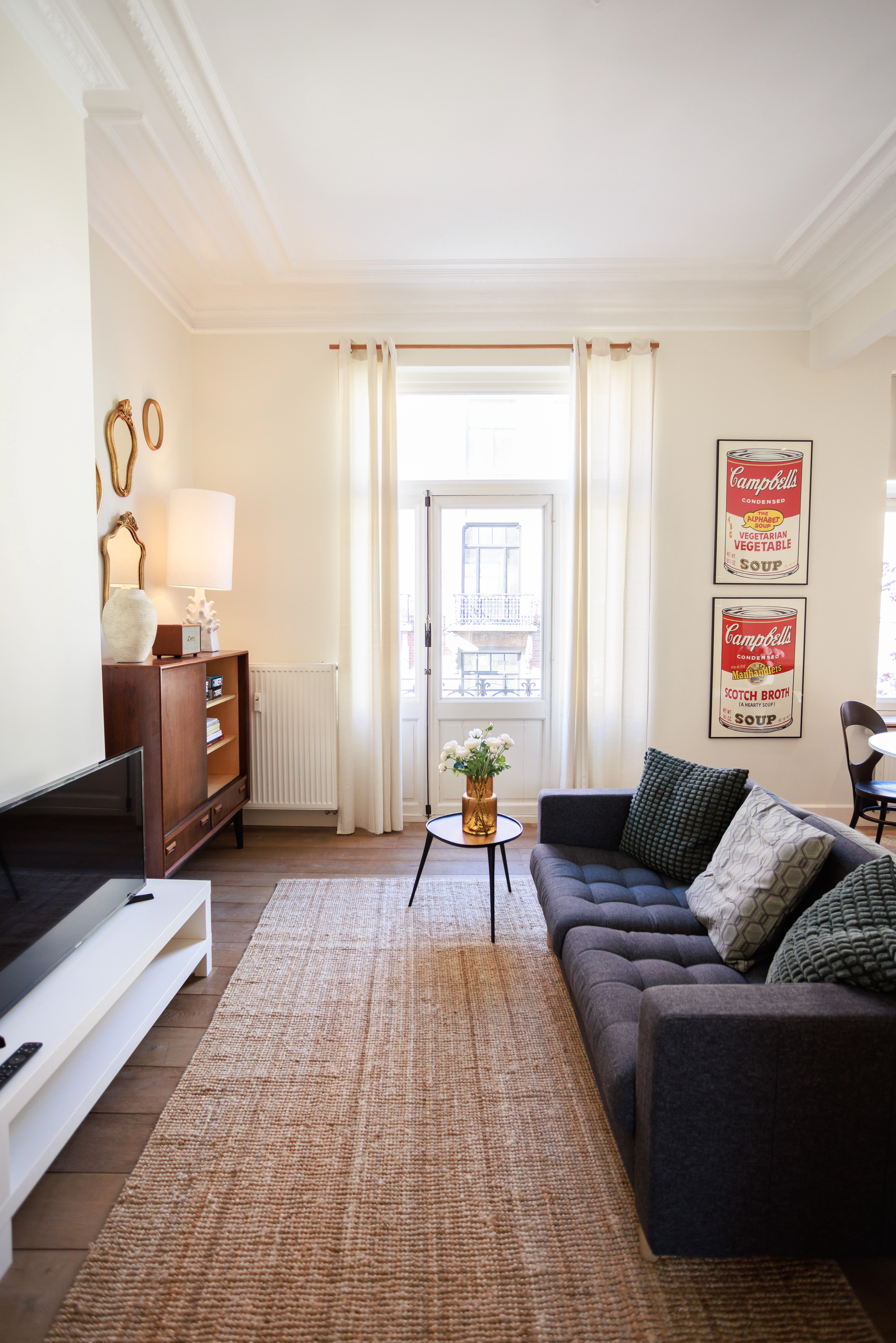 1confederes-living-area