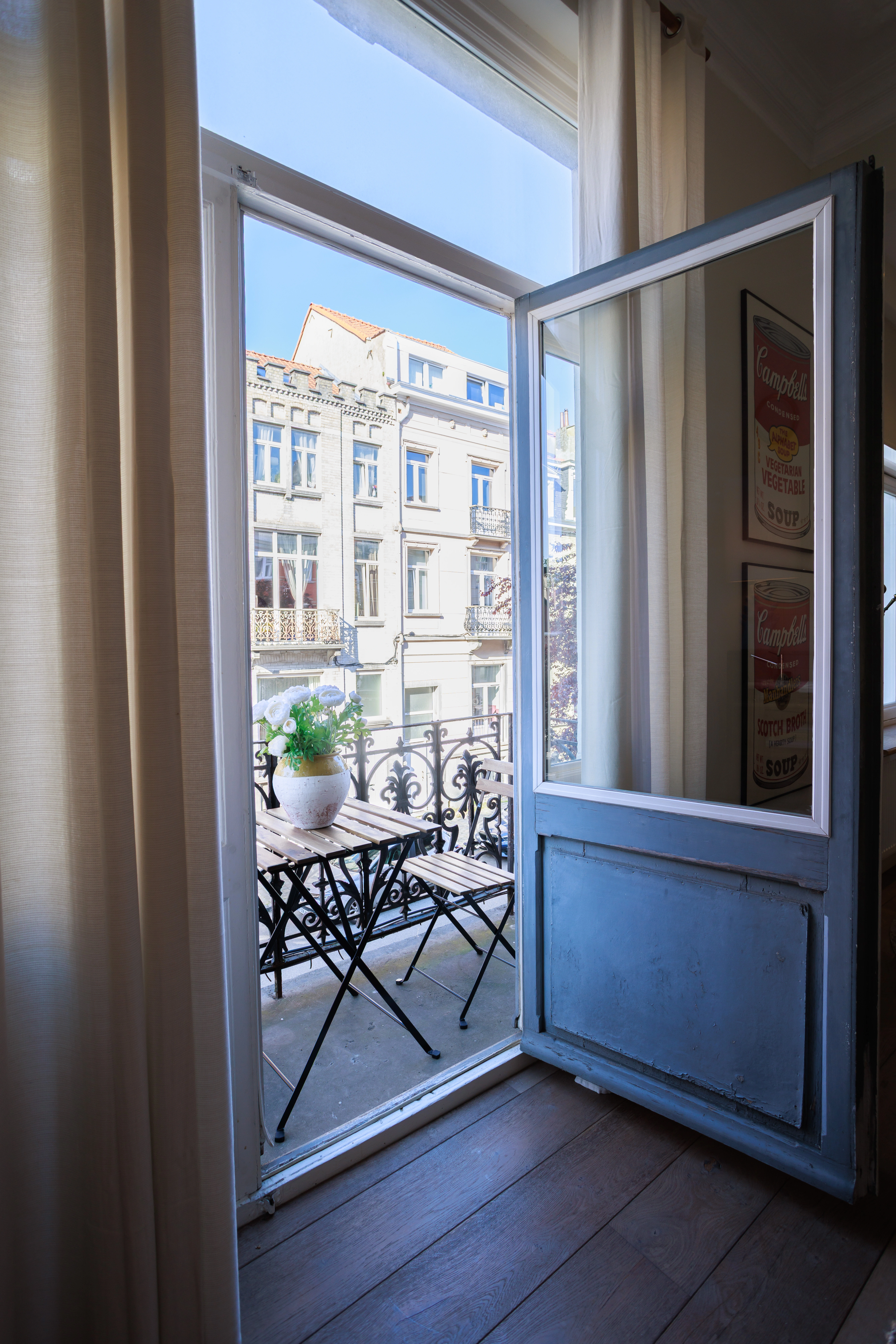 1confederes-outdoor-area