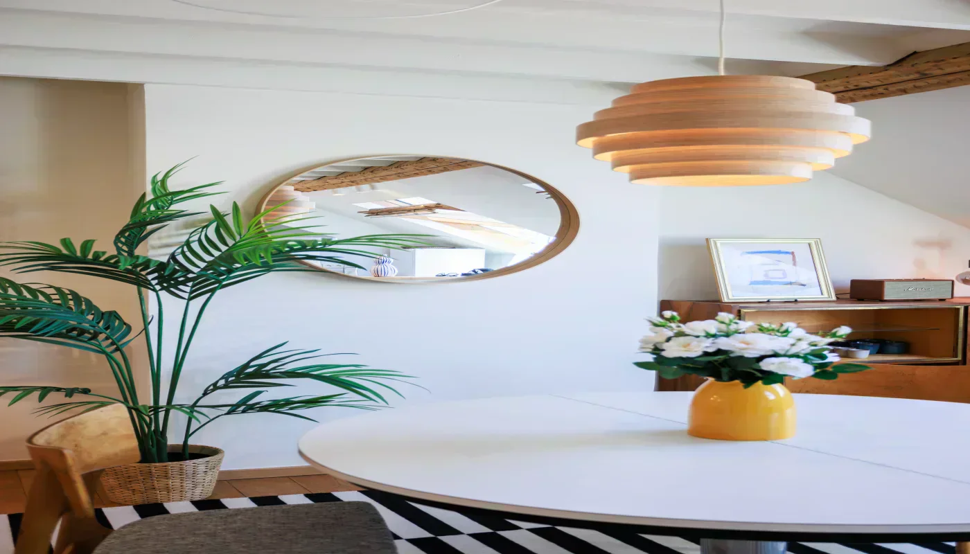 3confederes-dining-table