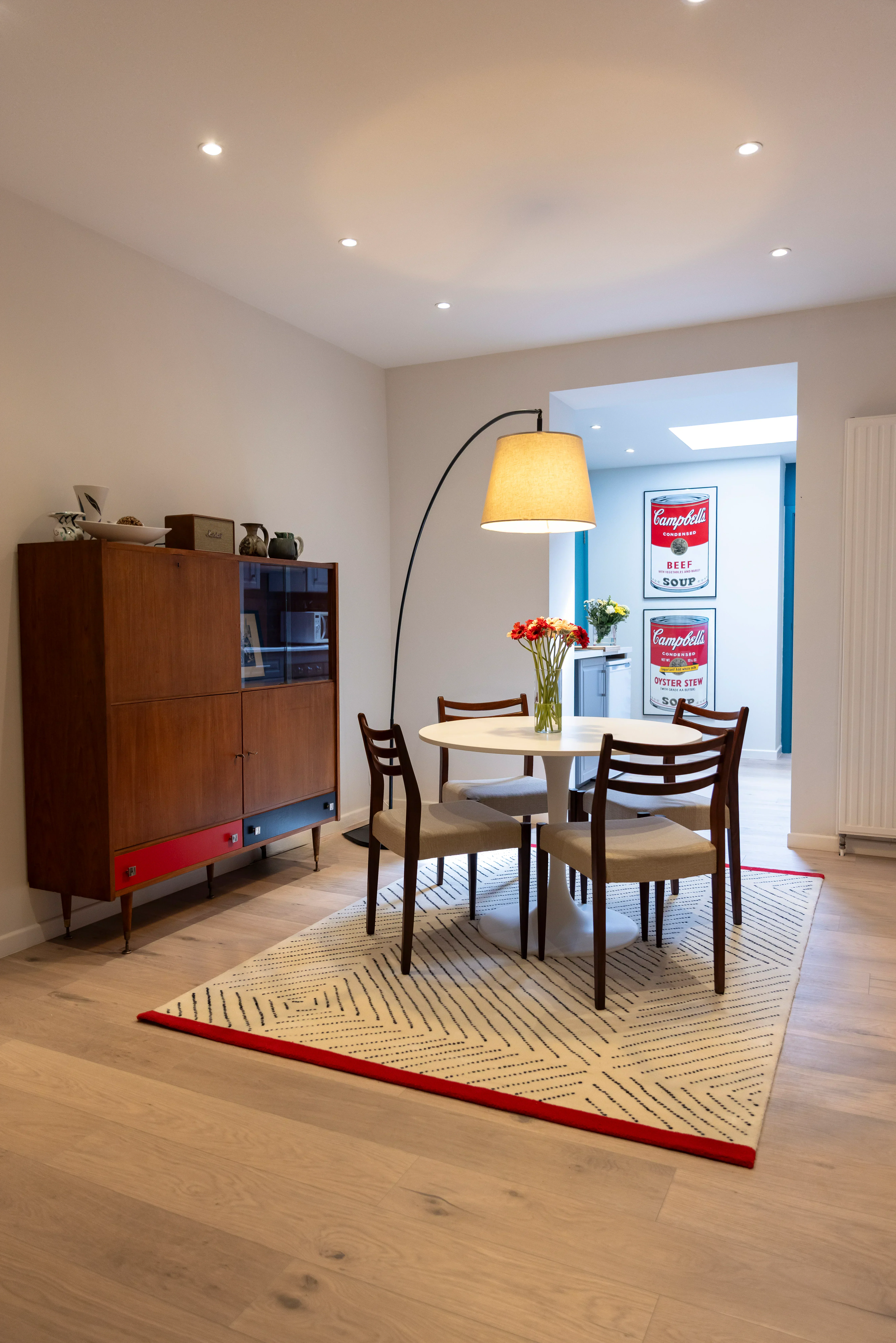 Groundconfederes-dining-area