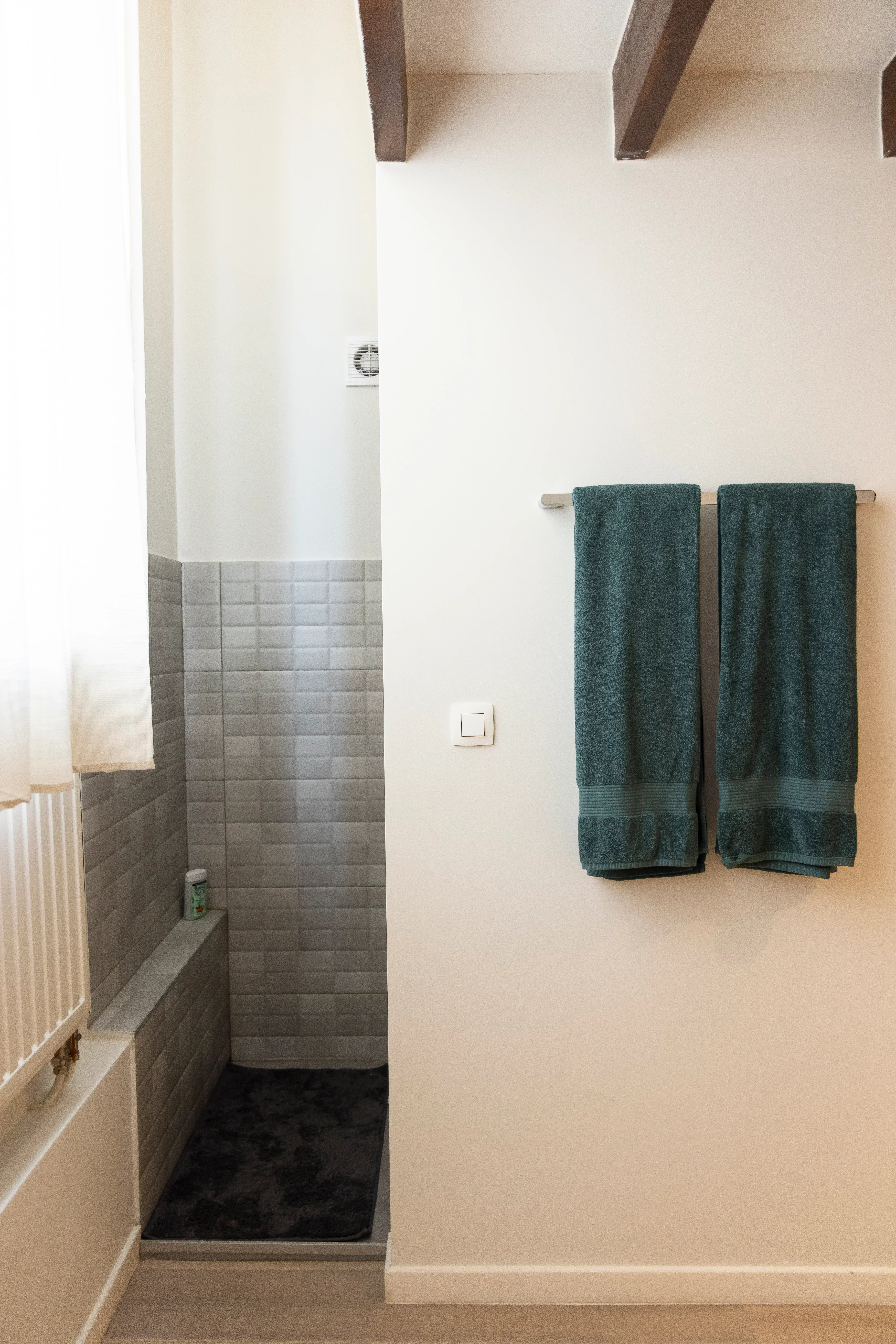 Groundconfederes-shower