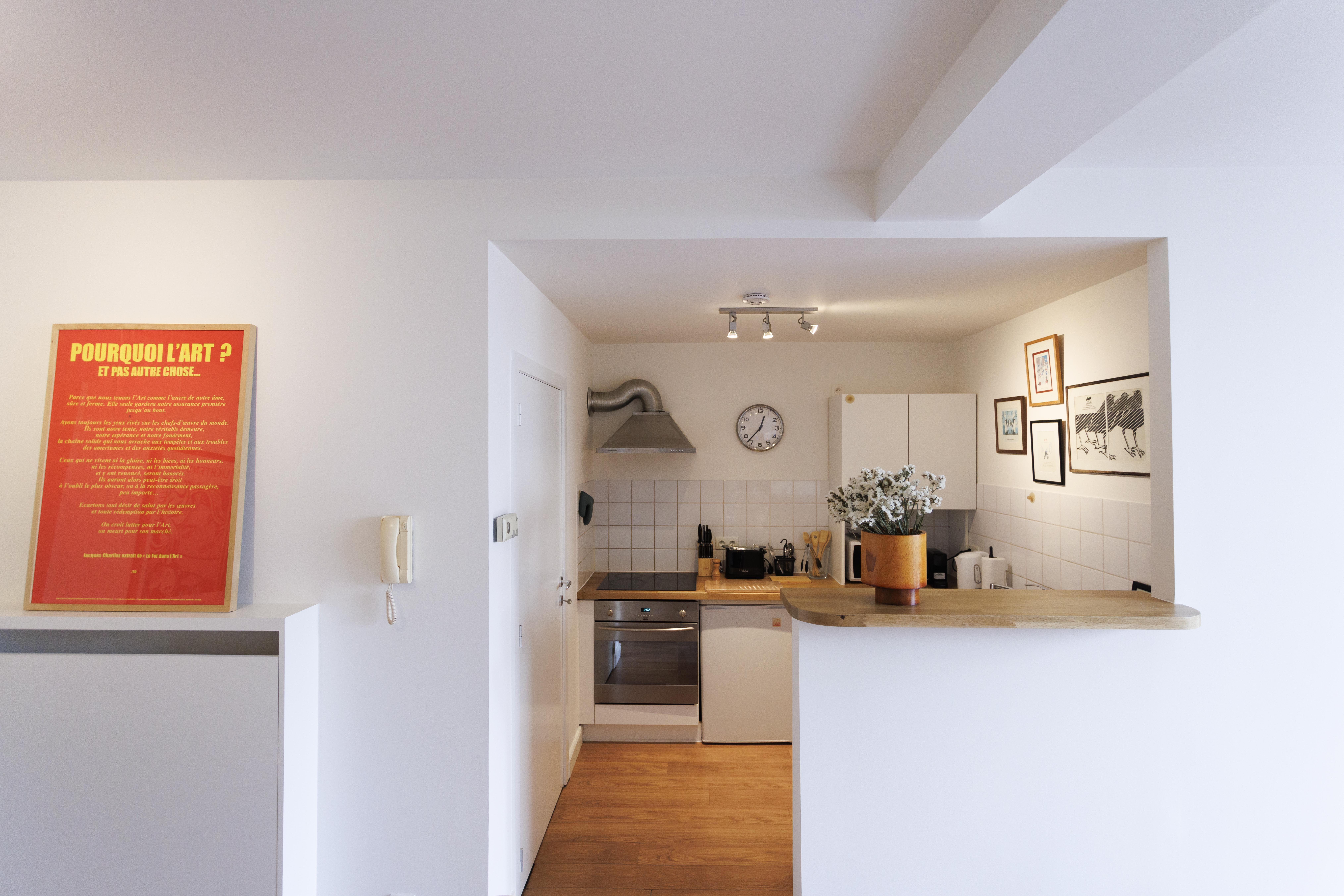 Rue-haute-kitchen-area